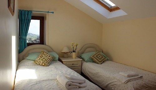 Cottage, 3 Bedrooms (1 Double, 1 Twin, and 1 Triple Bunk)