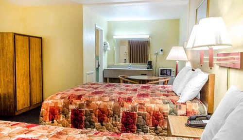 Double Room, 2 Queen Beds, Smoking