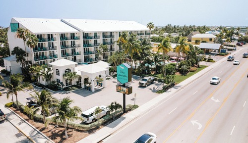 Suite, 1 Bedroom, Partial Ocean View (King)