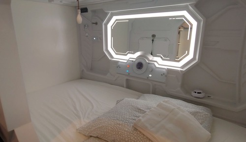 1 Horizontal Single Capsule Bed in Shared Dorm (14 Beds), Mixed Dorm