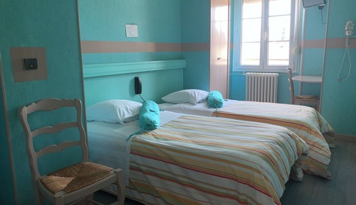 Classic Twin Room, 2 Twin Beds, Private Bathroom