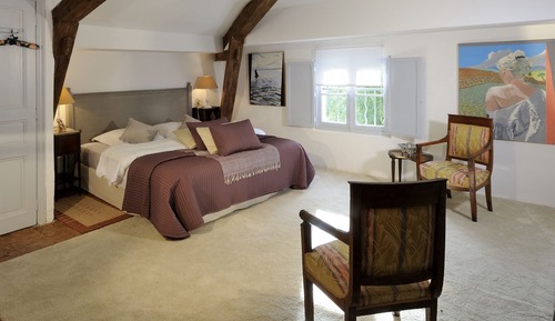 Studio Suite, 3 Bedrooms