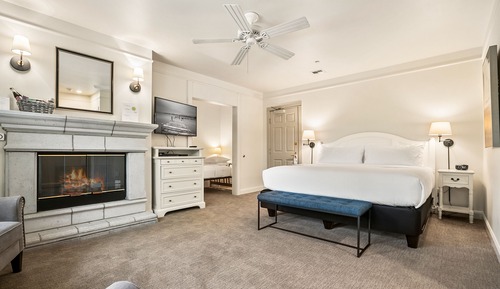 1 Bedroom King w/ Twin Day Bed