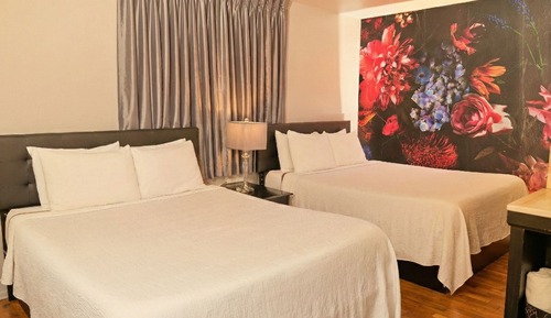 Double Room, 2 Queen Beds, Courtyard Area