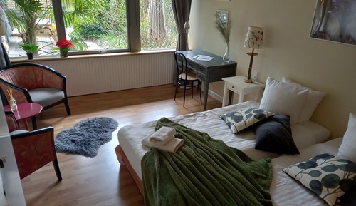 Family Room, Private Bathroom