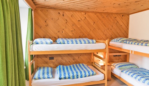 Quadruple Room (Shared bathroom)