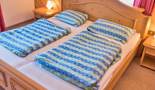 Double Room (Bathroom shared)