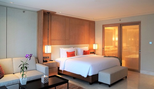 Arya Club Studio (Club Lounge Access)