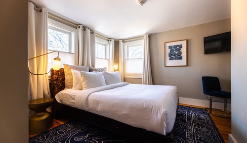 Standard Room, 1 Queen Bed, Ensuite (6)