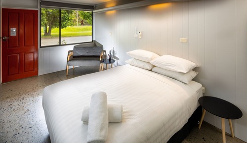 Deluxe Room, 1 Queen Bed