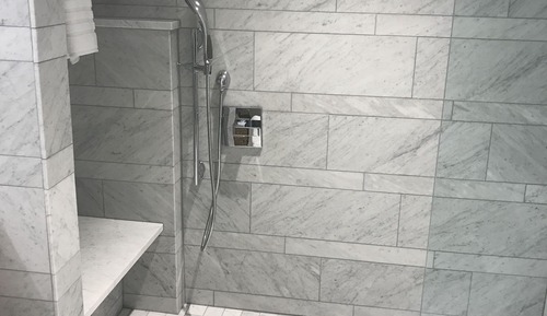 Suite, 1 King Bed, Accessible