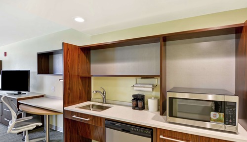 Suite, 1 Queen Bed, Accessible (Hearing)