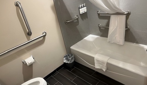 Standard Room, 2 Queen Beds, Accessible Bathtub, Non Smoking