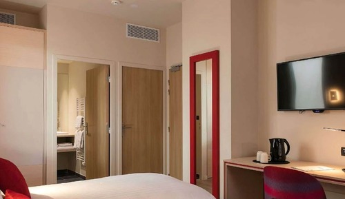 Classic Room, 1 Queen bed, Non Smoking Interior, (Twin bed on request)