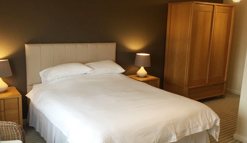 Double Room, 1 King Bed