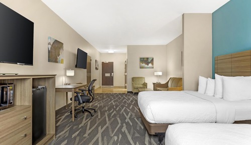 Suite, 2 Queen Beds, Accessible, Bathtub (with Sofabed)