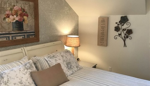 Room, Mountain View (Denali King)
