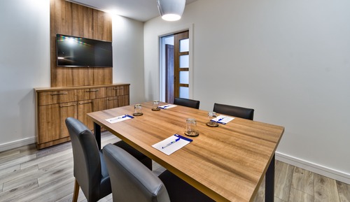 Business Suite, 1 King Bed