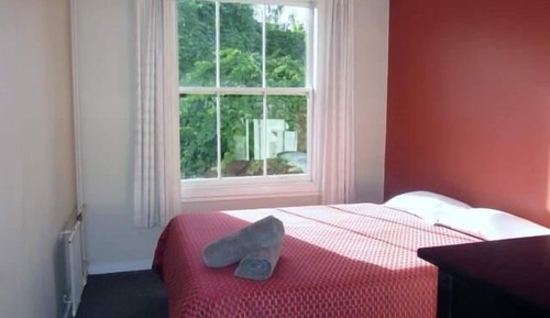 Queen Room, Shared Bathroom