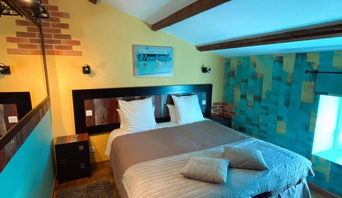 Superior Double Room, Jetted Tub (Vintage)