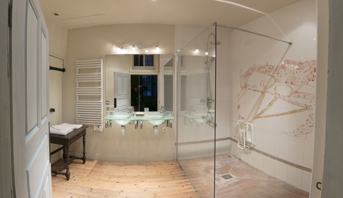 Superior Double Room (Julie de la Lorie)