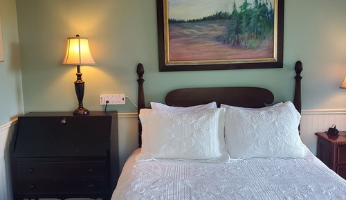 Traditional Room, 1 Queen Bed, Ground Floor