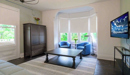 Chapman House King Suite, Blue Room