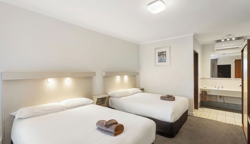 Twin Room, 2 Double Beds