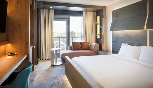 Room, 1 King Bed, Balcony