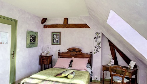 Standard Double Room, Hill View (Capucine)