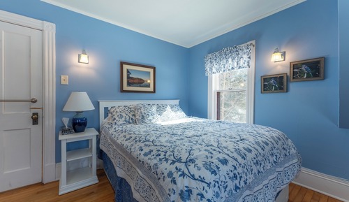 Grand Cottage, 2 Bedrooms, Fireplace, Garden Area