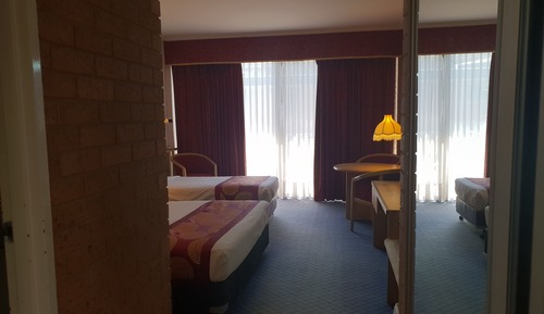 Standard Queen & Single Room