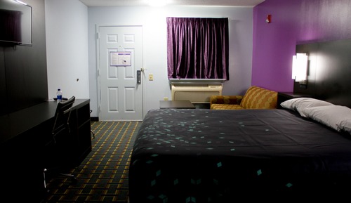 Standard Single Room, 1 King Bed, Accessible