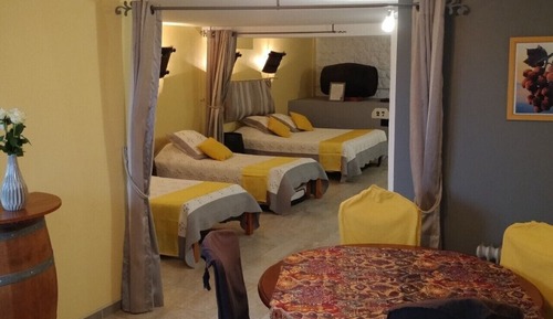 Classic Suite (La Cave Insolite)