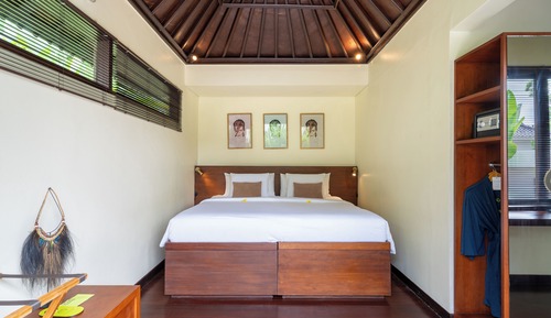 Sanctuary Pool Single Room