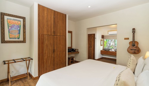 Oasis Garden Room