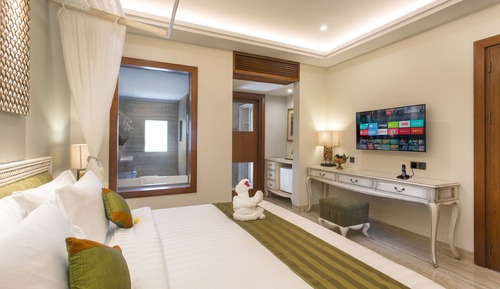 Suite Lagoon Honeymoon (1 large bed)