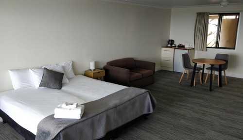 GlassHouse View Room