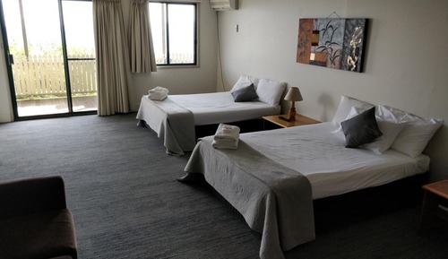 Twin Room, 2 Twin Beds, Mountain View