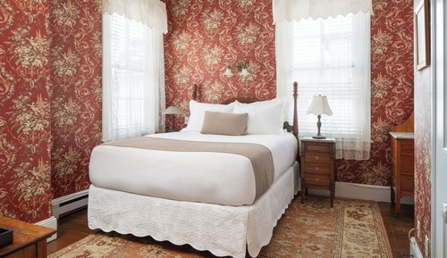 Room, Private Bathroom (Madison Room)