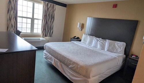 Standard Room, 1 King Bed