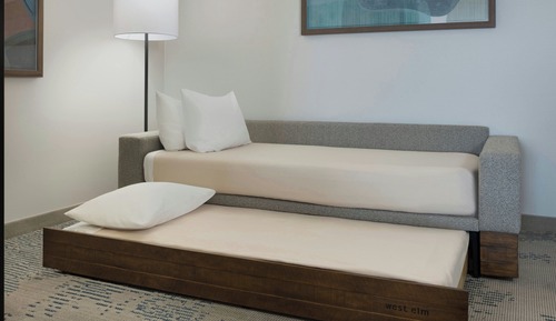Studio, Multiple Beds (Mobility/Hearing Accessible, Tub)