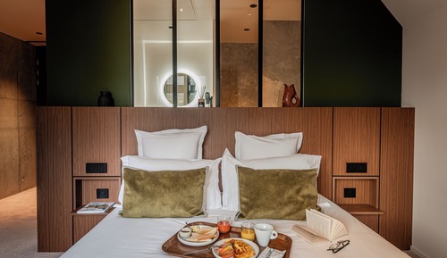 Deluxe Room, Partial Sea View