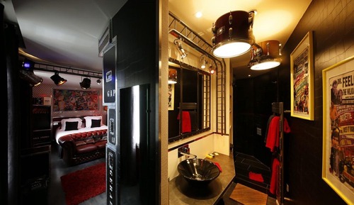 Deluxe Double Room (Backstage)