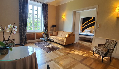 Deluxe Suite, 1 King Bed with Sofa bed, Garden Area