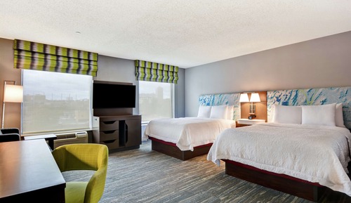 Suite, 2 Queen Beds (City & Water View)