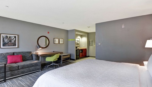 One king studio suite