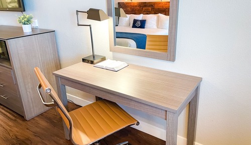 Signature Room, 1 King Bed with Sofa bed