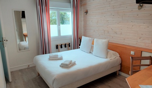 Chambre DOUBLE ECONOMIQUE (1er Etage sans ascenseur)