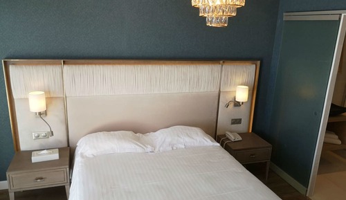 Junior Suite, Partial Sea View